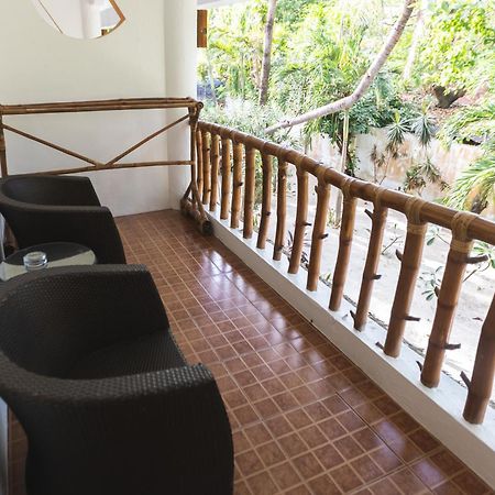 Evolution Dive And Beach Resort เกาะมาลาปัสกัว ภายนอก รูปภาพ