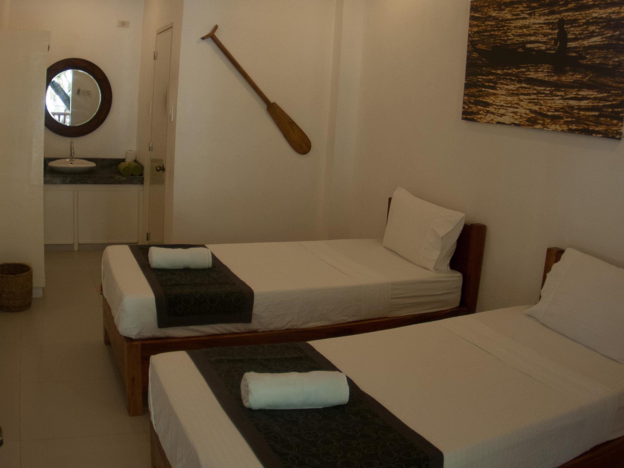 Evolution Dive And Beach Resort เกาะมาลาปัสกัว ภายนอก รูปภาพ