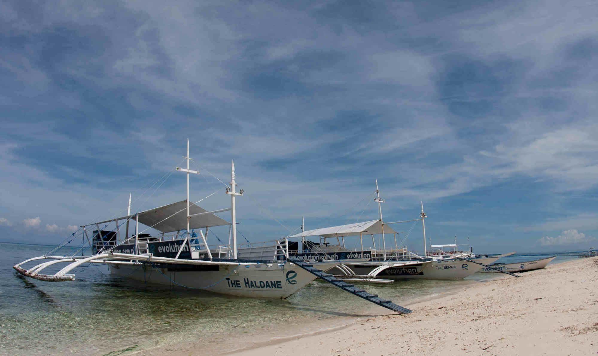 Evolution Dive And Beach Resort เกาะมาลาปัสกัว ภายนอก รูปภาพ